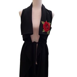 NWOT Seductions long sleeveless robe jacket wrap flower embroidery black
